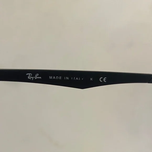 Ray-Ban Classic Black Sunglasses with Case - Picture 4 of 7